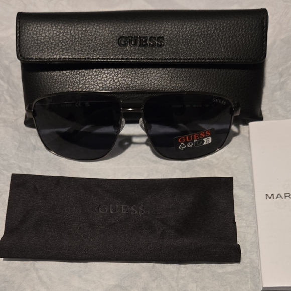 Guess Metal Frame Men Sunglasses With Adjustable Nose Pads And Guess Black Case - Picture 4 of 10